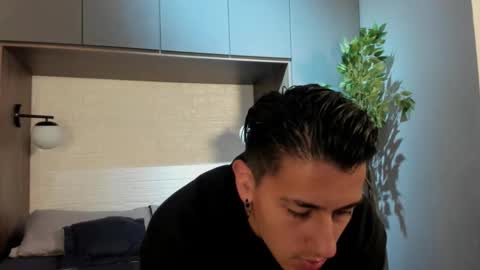 Snapshot of andyjoy_ chatting on 09-11-25, 11:32 Andy Joy online show from 09-11-25, 11:32