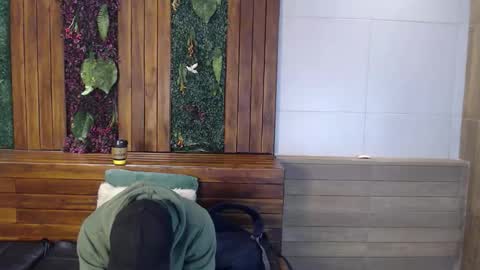 Snapshot of andyjoy_ chatting on 09-12-25, 11:21 Andy Joy online show from 09-12-25, 11:21