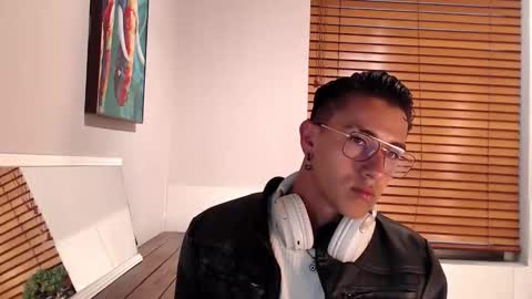 Snapshot of andyjoy_ chatting on 09-23-25, 11:35 Andy Joy online show from 09-23-25, 11:35