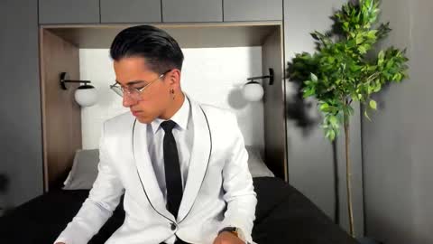 Snapshot of andyjoy_ chatting on 10-02-25, 12:01 Andy Joy online show from 10-02-25, 12:01