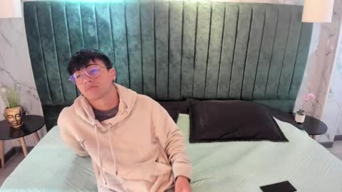 Snapshot of andyjoy_ chatting on 10-09-25, 11:30 Andy Joy online show from 10-09-25, 11:30