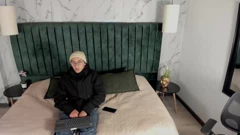 Snapshot of andyjoy_ chatting on 11-11-25, 11:10 Andy Joy online show from 11-11-25, 11:10