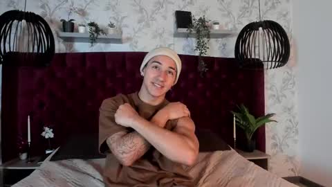 Snapshot of andyjoy_ chatting on 11-18-25, 11:25 Andy Joy online show from 11-18-25, 11:25