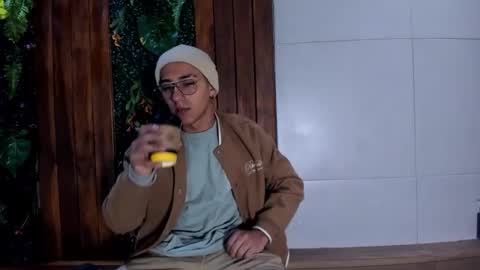 Snapshot of andyjoy_ chatting on 11-29-25, 11:24 Andy Joy online show from 11-29-25, 11:24