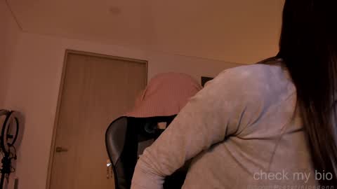 Snapshot of anelisse_ chatting on 01-21-25, 02:22 online show from 01-21-25, 02:22