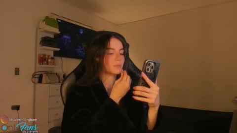 Snapshot of anelisse_ chatting on 10-17-25, 06:38 online show from 10-17-25, 06:38