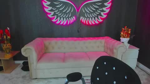 Anne online show from 09-28-25, 04:23