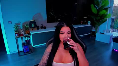 Snapshot of anemariejolie chatting on 05-03-26, 04:57 Anne online show from 05-03-26, 04:57
