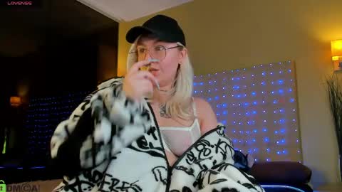 Anet Dream online show from 04-18-26, 07:07