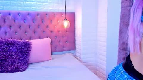 Snapshot of anette_bennet chatting on 10-21-25, 04:30 anette_bennet online show from 10-21-25, 04:30