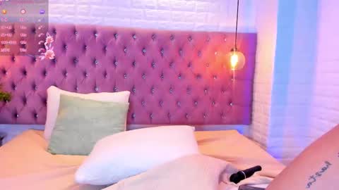 Snapshot of anette_bennet chatting on 11-27-25, 07:49 anette_bennet online show from 11-27-25, 07:49