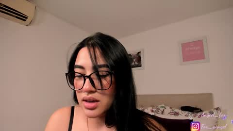 Snapshot of angeel_fox chatting on 11-23-25, 03:28 Angel online show from 11-23-25, 03:28