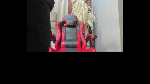 Snapshot of angel_adamx chatting on 10-12-25, 04:00 Angel online show from 10-12-25, 04:00