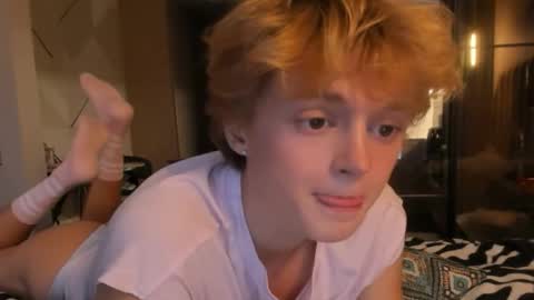 Snapshot of angel_andreww chatting on 05-16-26, 04:50 angel_andreww online show from 05-16-26, 04:50