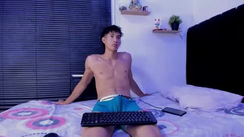 angel_boy0 online show from 05-14-26, 06:42