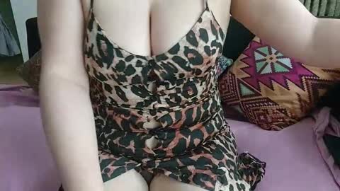 Snapshot of angel_coconut chatting on 10-30-25, 08:27 Angel coco online show from 10-30-25, 08:27