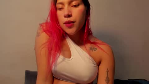 Snapshot of angel_copper chatting on 01-18-25, 03:42 Angie indepent model online show from 01-18-25, 03:42