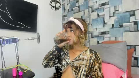 Snapshot of angel_dthroat chatting on 04-19-26, 12:15 ANGHEL online show from 04-19-26, 12:15