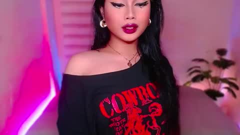Snapshot of angel_eloaxx chatting on 06-08-26, 06:19 Angel online show from 06-08-26, 06:19