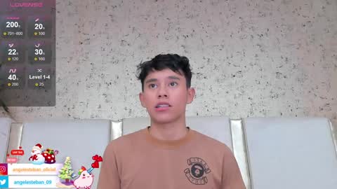 ngel Esteban  online show from 01-12-25, 04:10