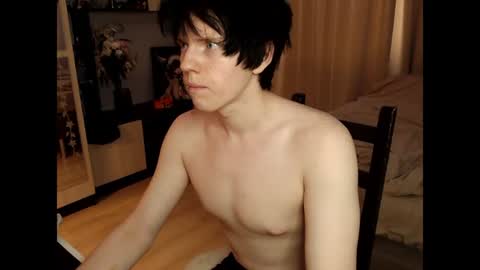 Snapshot of angel_fear chatting on 06-11-26, 02:53 Ray online show from 06-11-26, 02:53