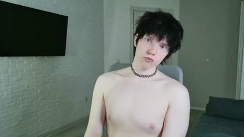 Snapshot of angel_fear chatting on 07-23-26, 10:57 Ray online show from 07-23-26, 10:57