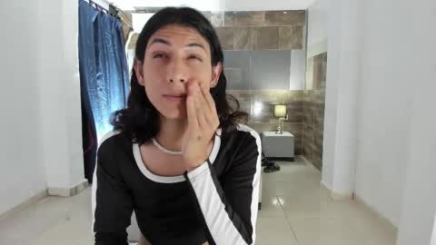 Snapshot of angel_hasss chatting on 11-09-25, 02:43 Angel of your dreams online show from 11-09-25, 02:43