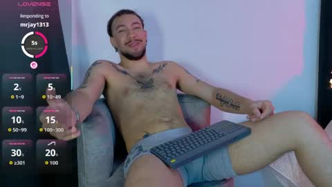 angel_kyrozz online show from 05-13-26, 06:49