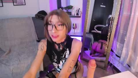 Angel online show from 03-28-26, 04:56