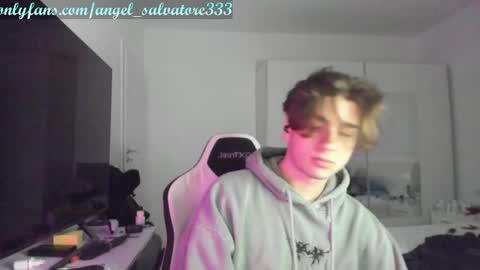 Snapshot of angel_salvatore333 chatting on 11-16-25, 08:03 Angel online show from 11-16-25, 08:03