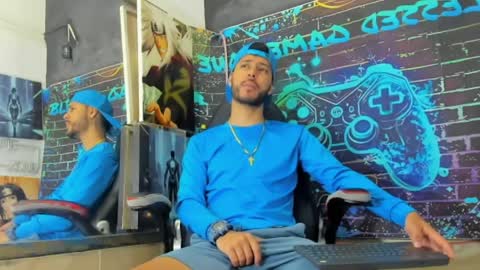 angel_villareal_ online show from 04-09-26, 01:05