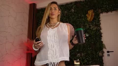 Anysia online show from 01-14-26, 05:24