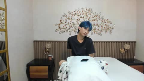 Snapshot of angel_yuhog chatting on 11-17-25, 01:44 Angel online show from 11-17-25, 01:44