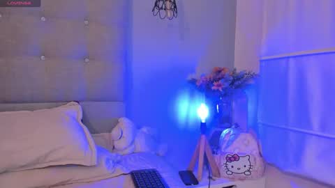 Snapshot of angela_laurens chatting on 12-13-24, 09:13 Angela online show from 12-13-24, 09:13