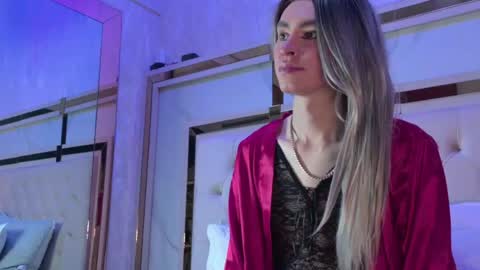 Snapshot of angela_white22 chatting on 04-26-26, 07:11 angela_white22 online show from 04-26-26, 07:11