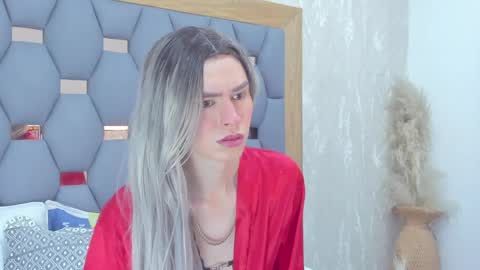 Snapshot of angela_white22 chatting on 05-14-26, 12:12 angela_white22 online show from 05-14-26, 12:12