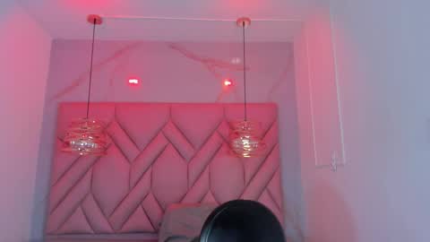 Snapshot of angelaa_cute chatting on 05-23-26, 06:34 ANGELA online show from 05-23-26, 06:34