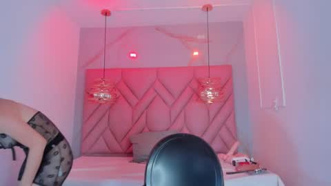 Snapshot of angelaa_cute chatting on 05-30-26, 05:54 ANGELA online show from 05-30-26, 05:54
