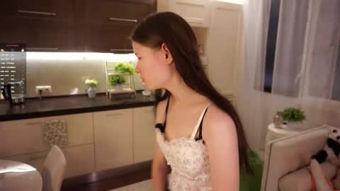 Snapshot of angelabalay chatting on 09-19-25, 11:00 Mary online show from 09-19-25, 11:00