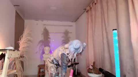 Angela Cianuro online show from 02-20-26, 02:52