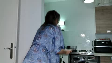 Snapshot of angeladarkk chatting on 05-14-26, 01:18 Angela online show from 05-14-26, 01:18