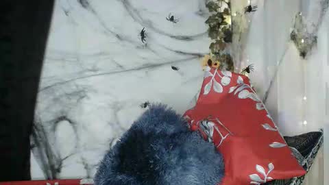 Snapshot of angelainparis28 chatting on 10-13-25, 05:18 ANGELA online show from 10-13-25, 05:18