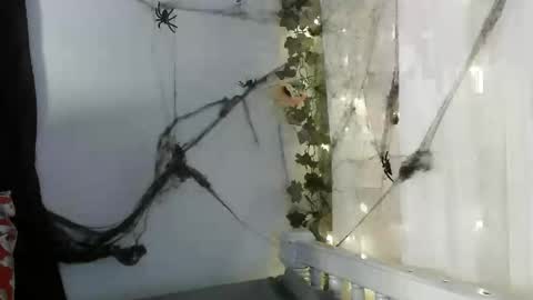 Snapshot of angelainparis28 chatting on 10-25-25, 05:26 ANGELA online show from 10-25-25, 05:26