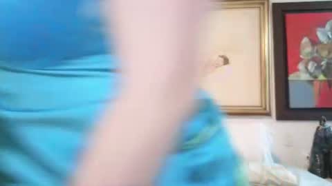 Snapshot of angelamax1 chatting on 06-27-26, 07:41 Max y Angela independent model online show from 06-27-26, 07:41