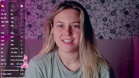 Darsi Anty online show from 11-29-25, 01:36