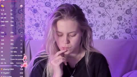 Darsi Anty online show from 12-21-25, 02:46