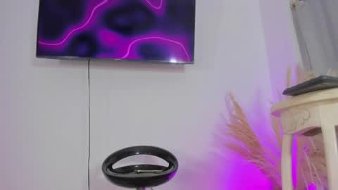 Angela online show from 04-09-26, 09:15