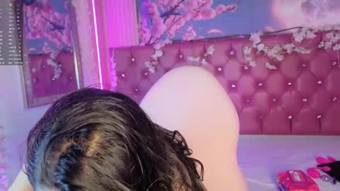 Snapshot of angelasexx_1 chatting on 06-01-26, 07:59 Angela online show from 06-01-26, 07:59