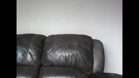 Angel online show from 02-15-26, 01:09