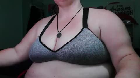 Snapshot of angelbaby582 chatting on 01-12-26, 07:02 Angel online show from 01-12-26, 07:02